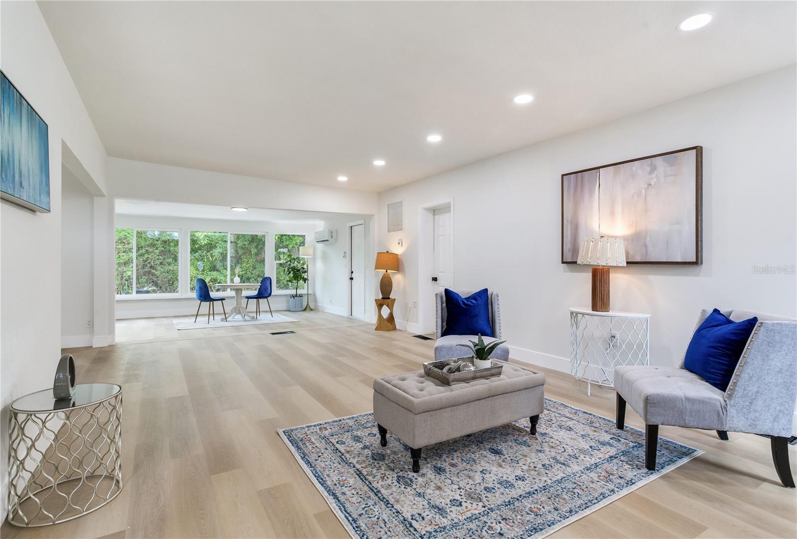 SOUTH GATE - Residential