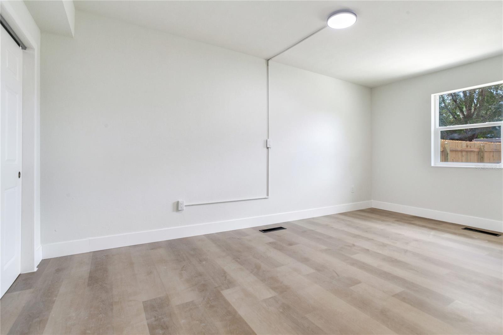 SOUTH GATE - Residential