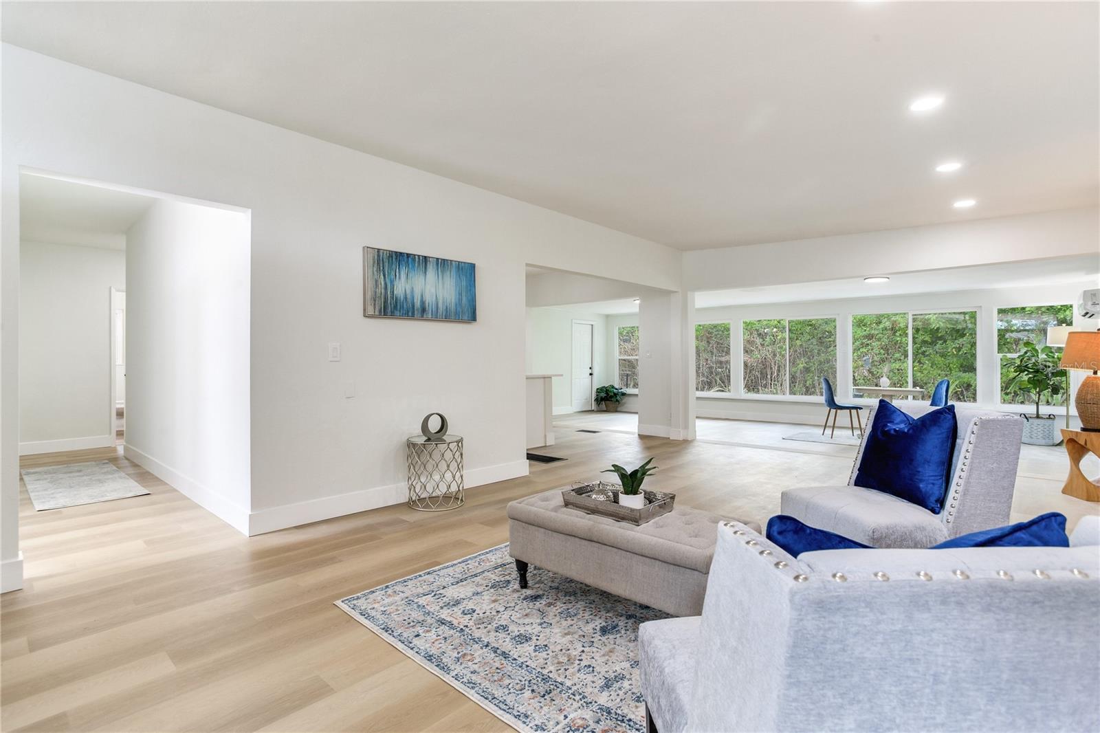 SOUTH GATE - Residential