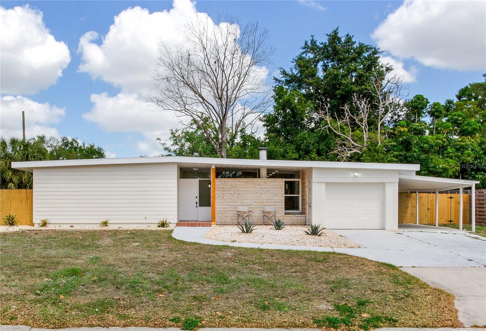 SOUTH GATE - Residential