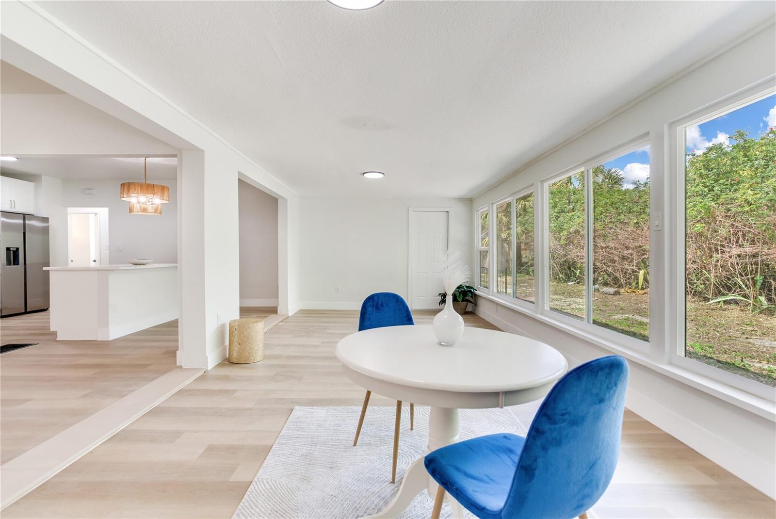 SOUTH GATE - Residential