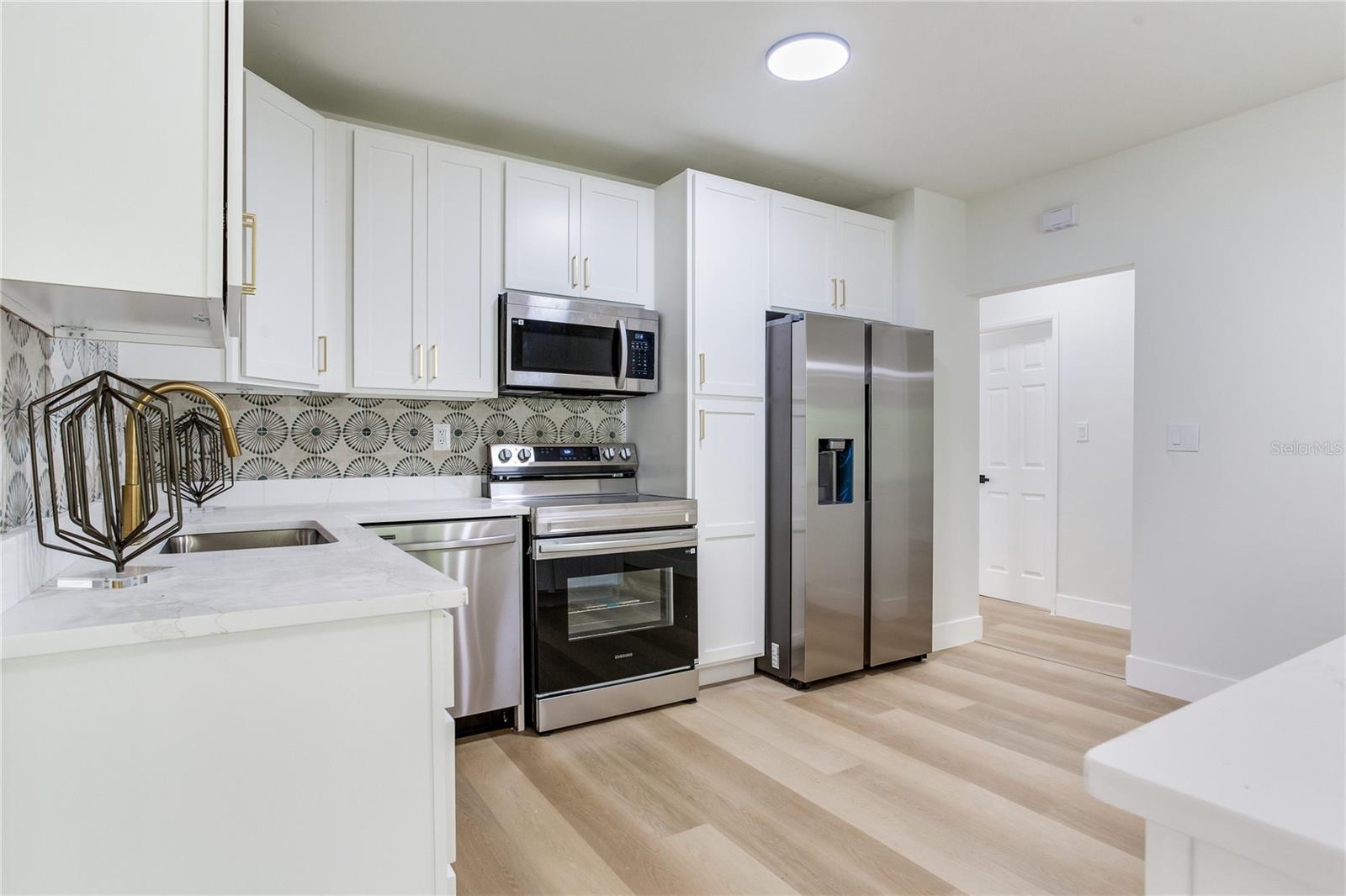 SOUTH GATE - Residential