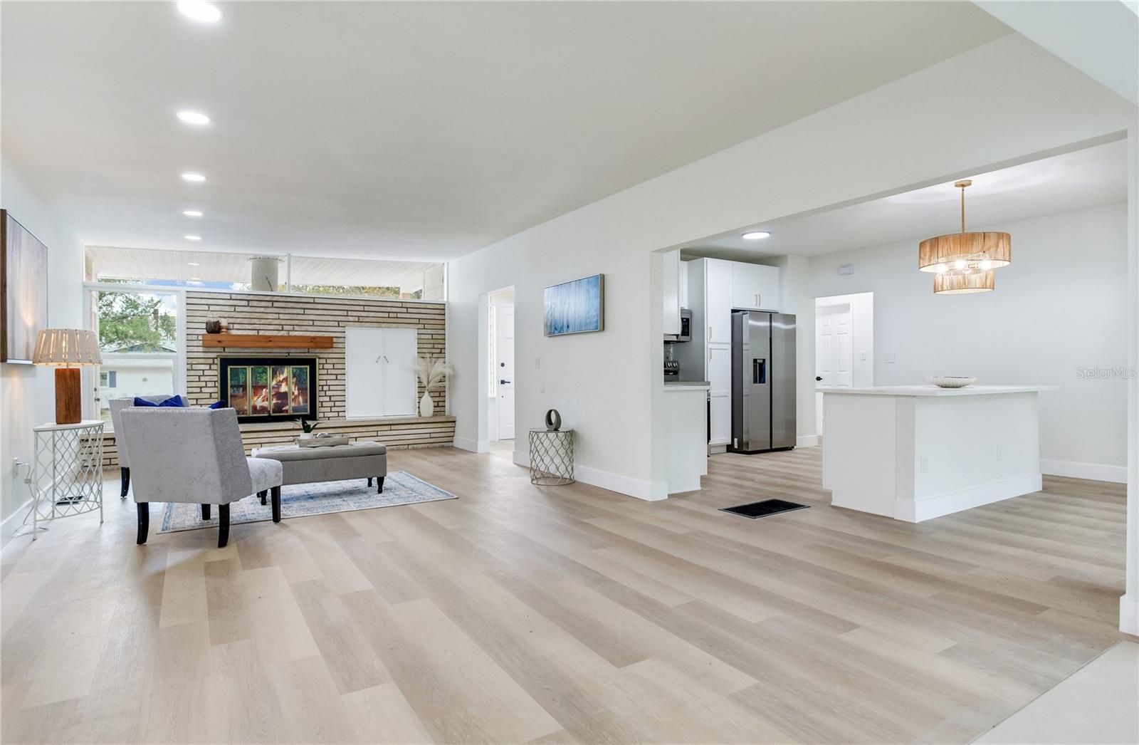 SOUTH GATE - Residential