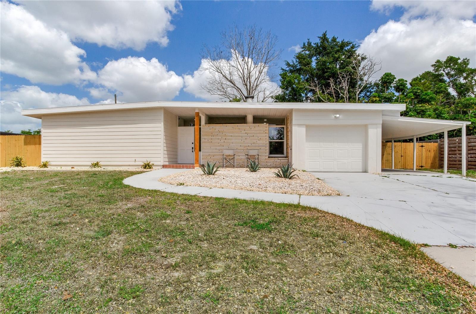 SOUTH GATE - Residential