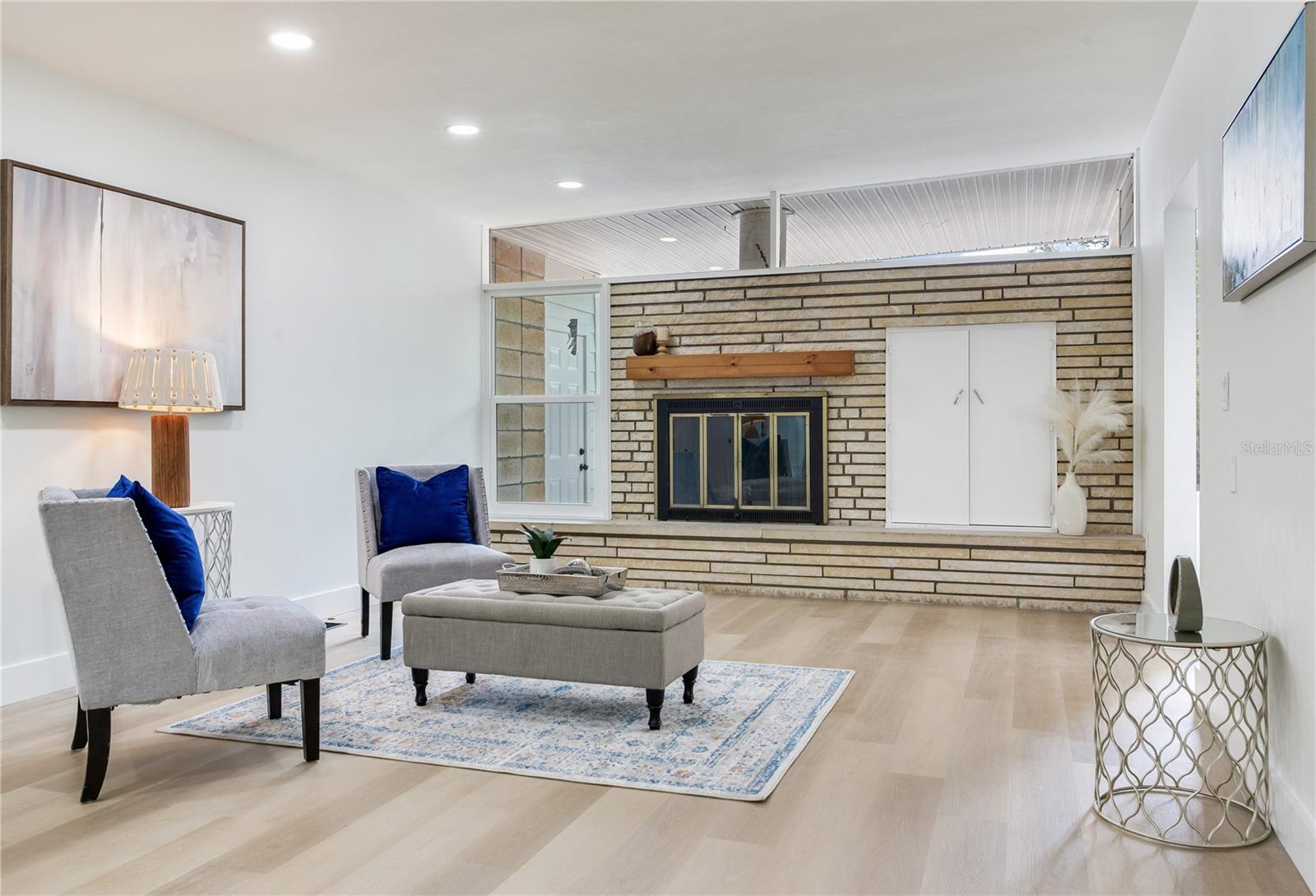 SOUTH GATE - Residential