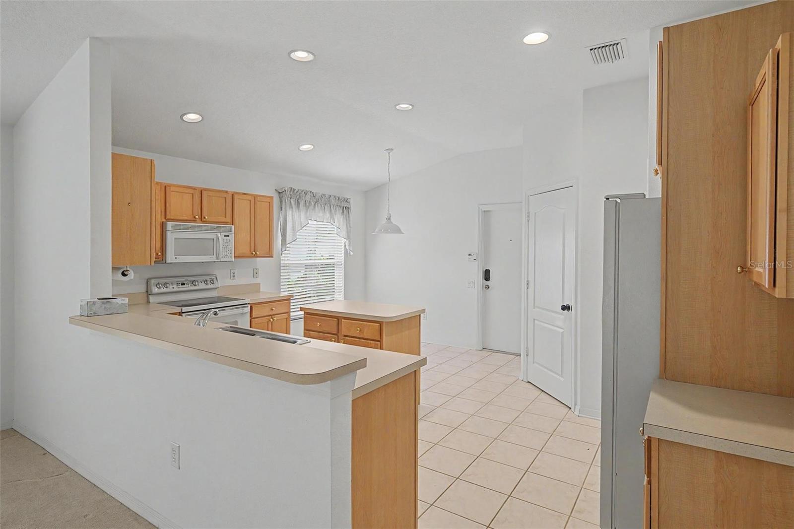 5526 GALLANT FOX COURT