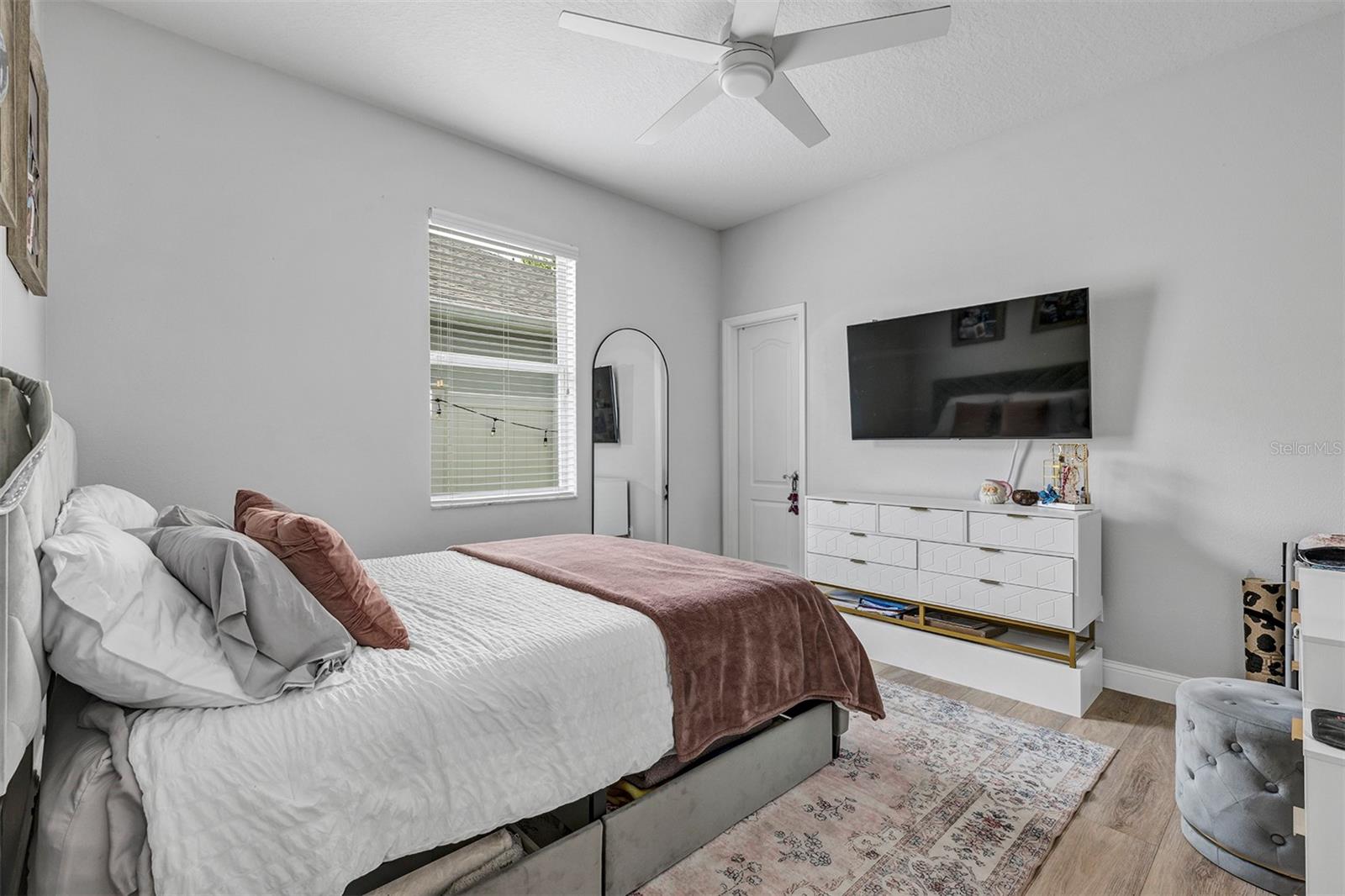 BARRINGTON ESTATES - Residential