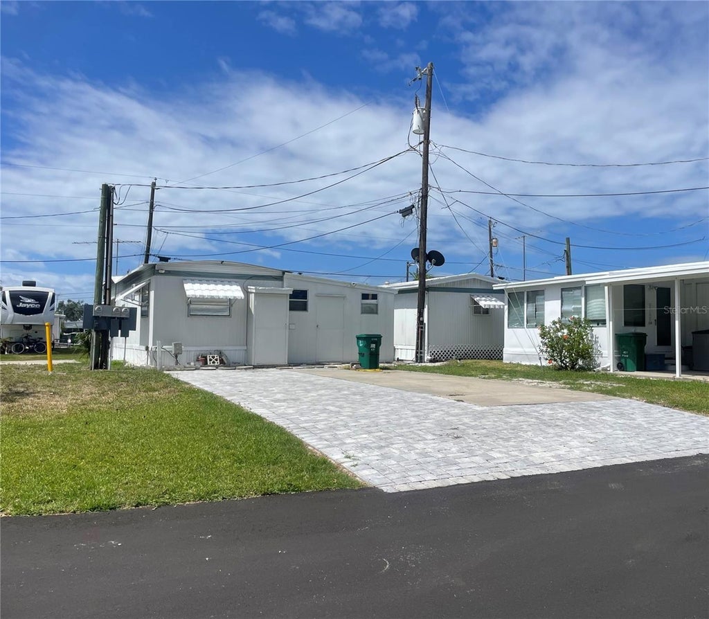 Photo of 47 Illinois Street, Palmetto, FL 34221 (MLS # A4681945)