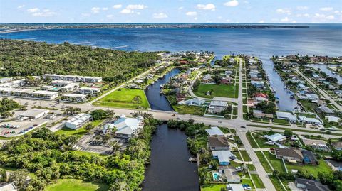 A home in PORT CHARLOTTE