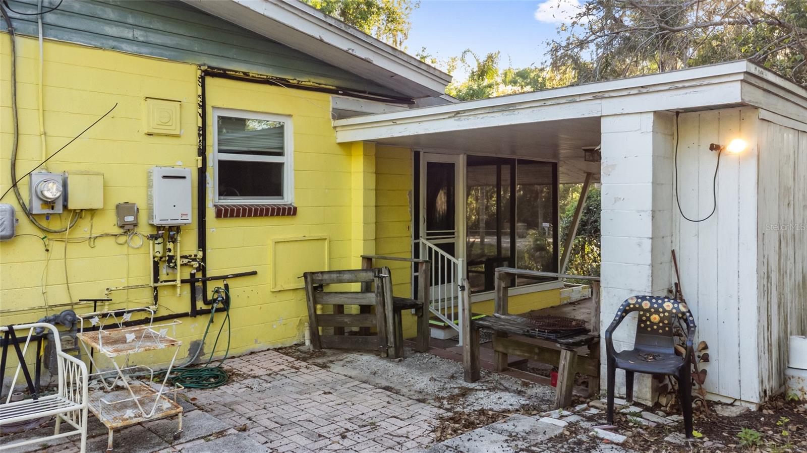 LEESBURG HILLSIDE MANOR - Residential