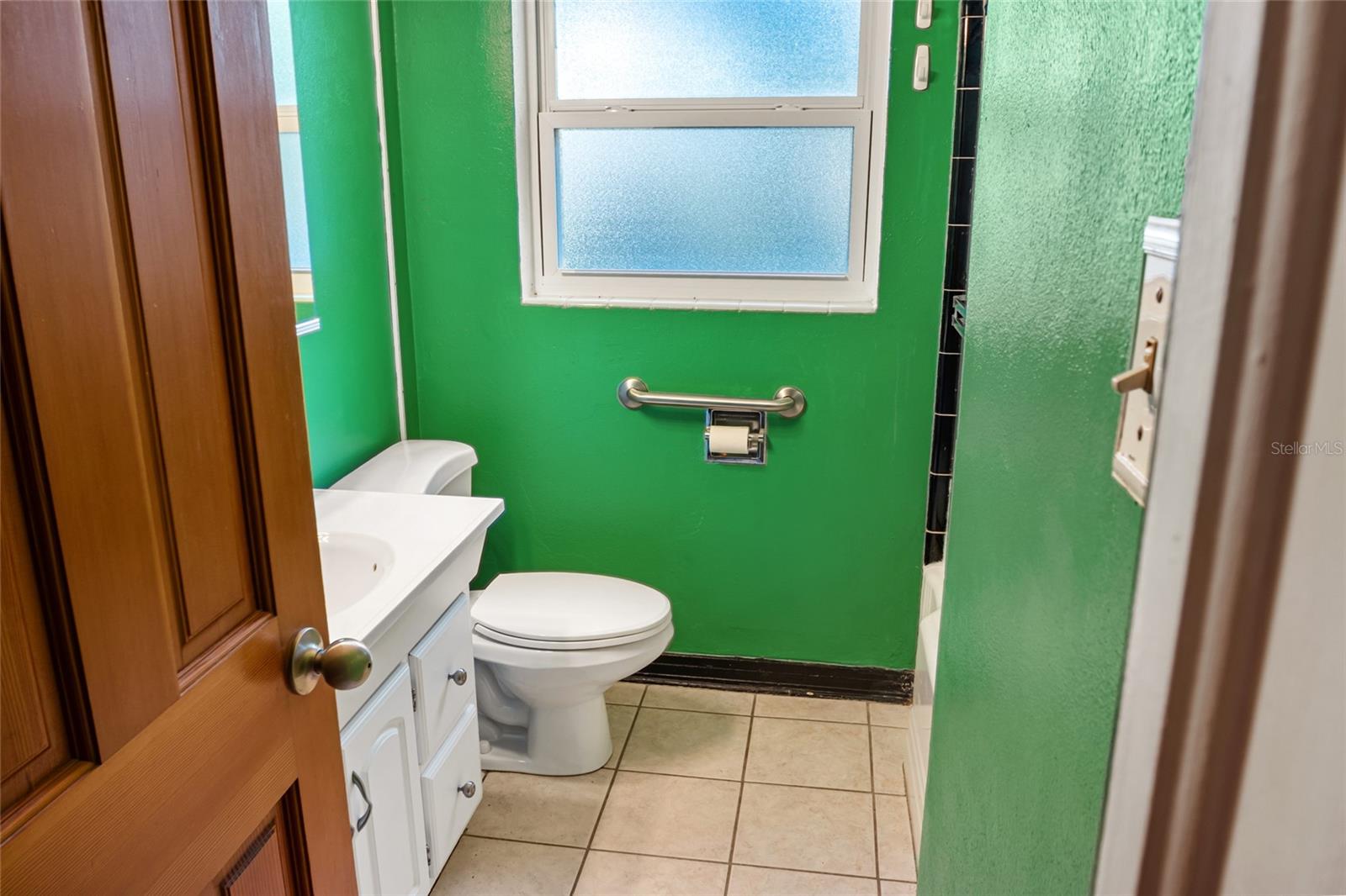 LEESBURG HILLSIDE MANOR - Residential