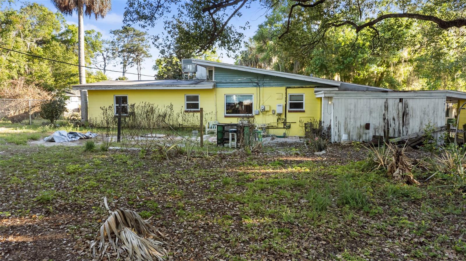 LEESBURG HILLSIDE MANOR - Residential