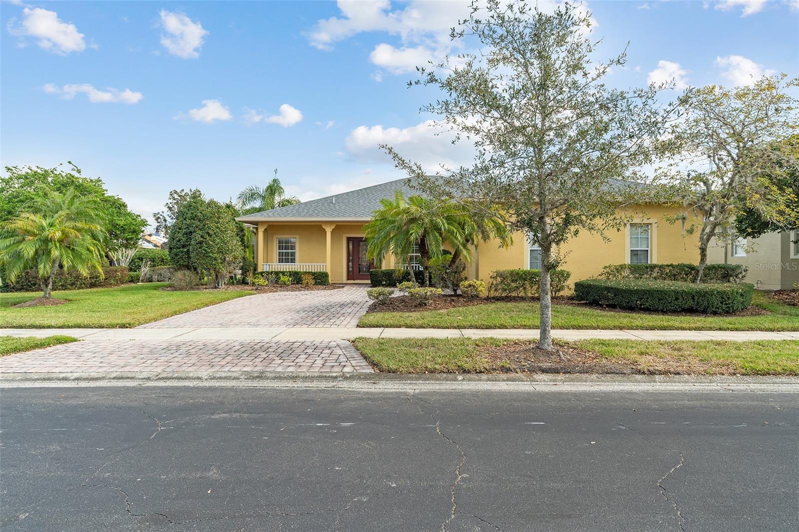 663 SHOREHAVEN DRIVE
