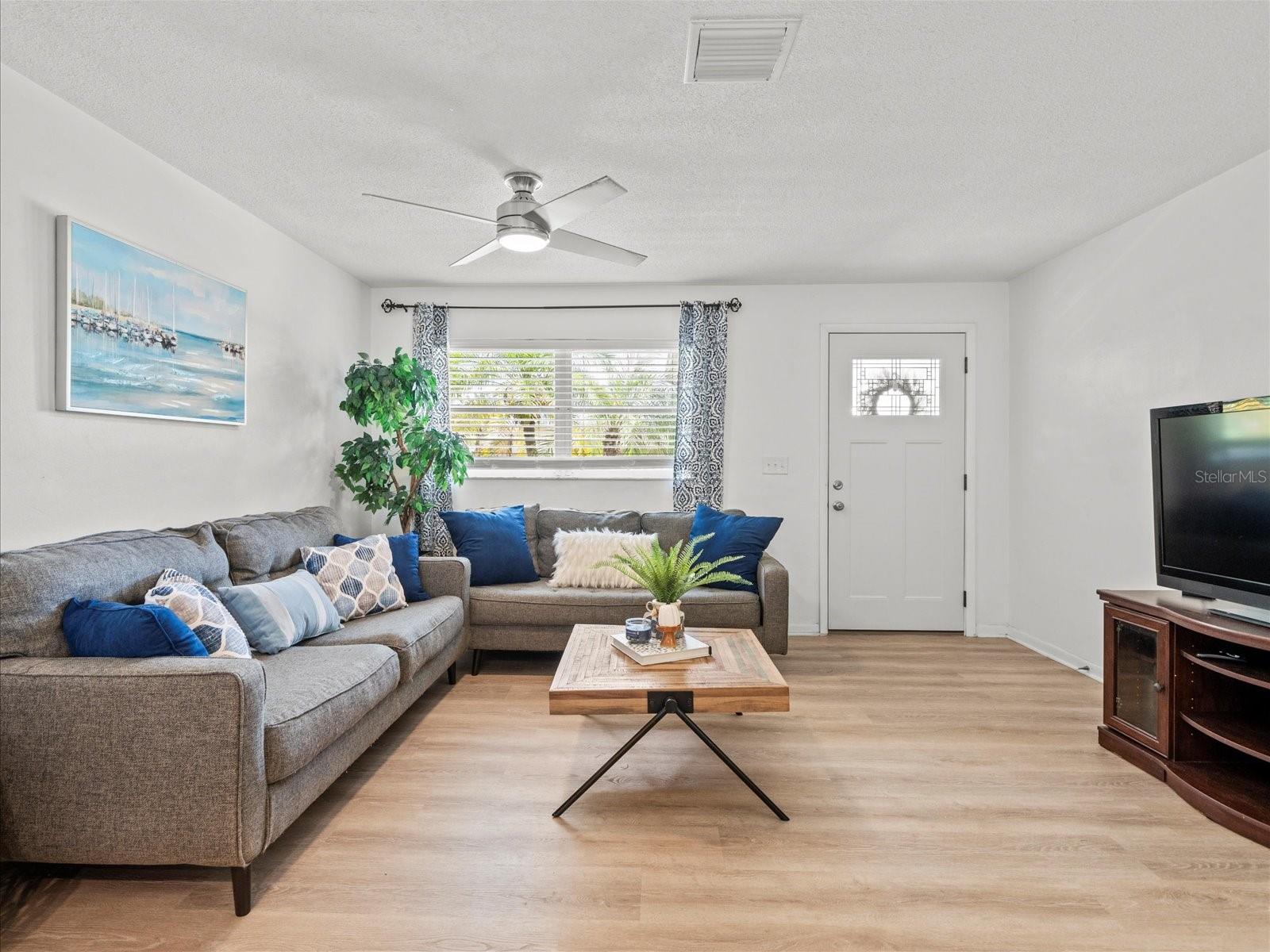 2523 BLACKWOOD CIRCLE