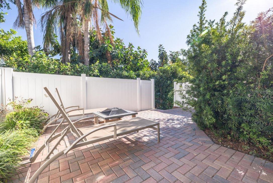 SUN KETCH TWNHMS AT VENETIAN ISLES - Residential Lease