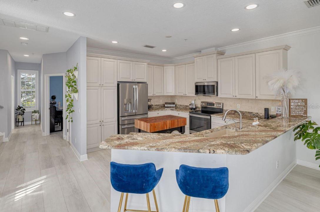 SUN KETCH TWNHMS AT VENETIAN ISLES - Residential Lease