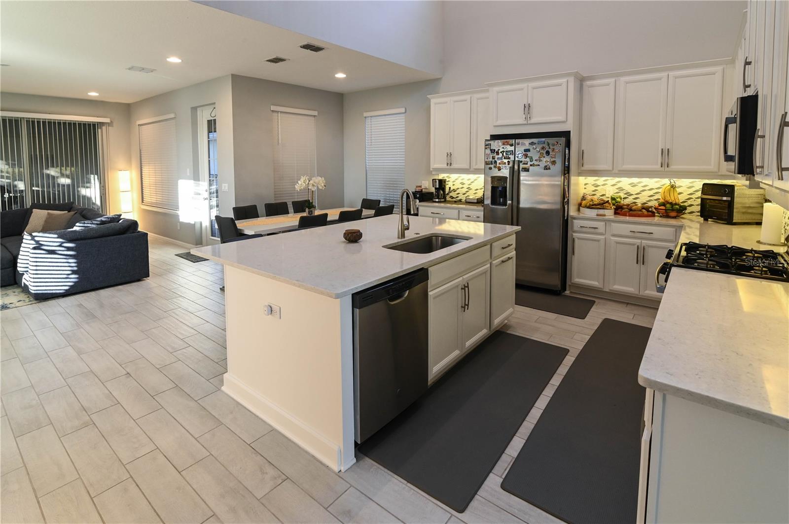 ENCLAVE/HAMLIN - Residential