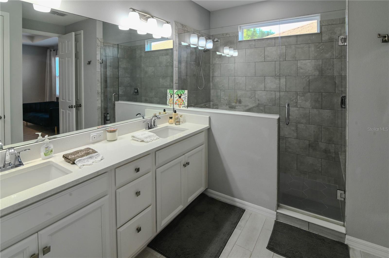 ENCLAVE/HAMLIN - Residential