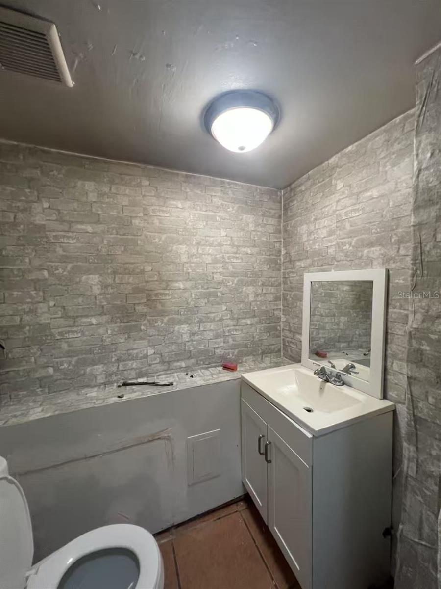 CONCORD PARK ADD - Commercial Lease