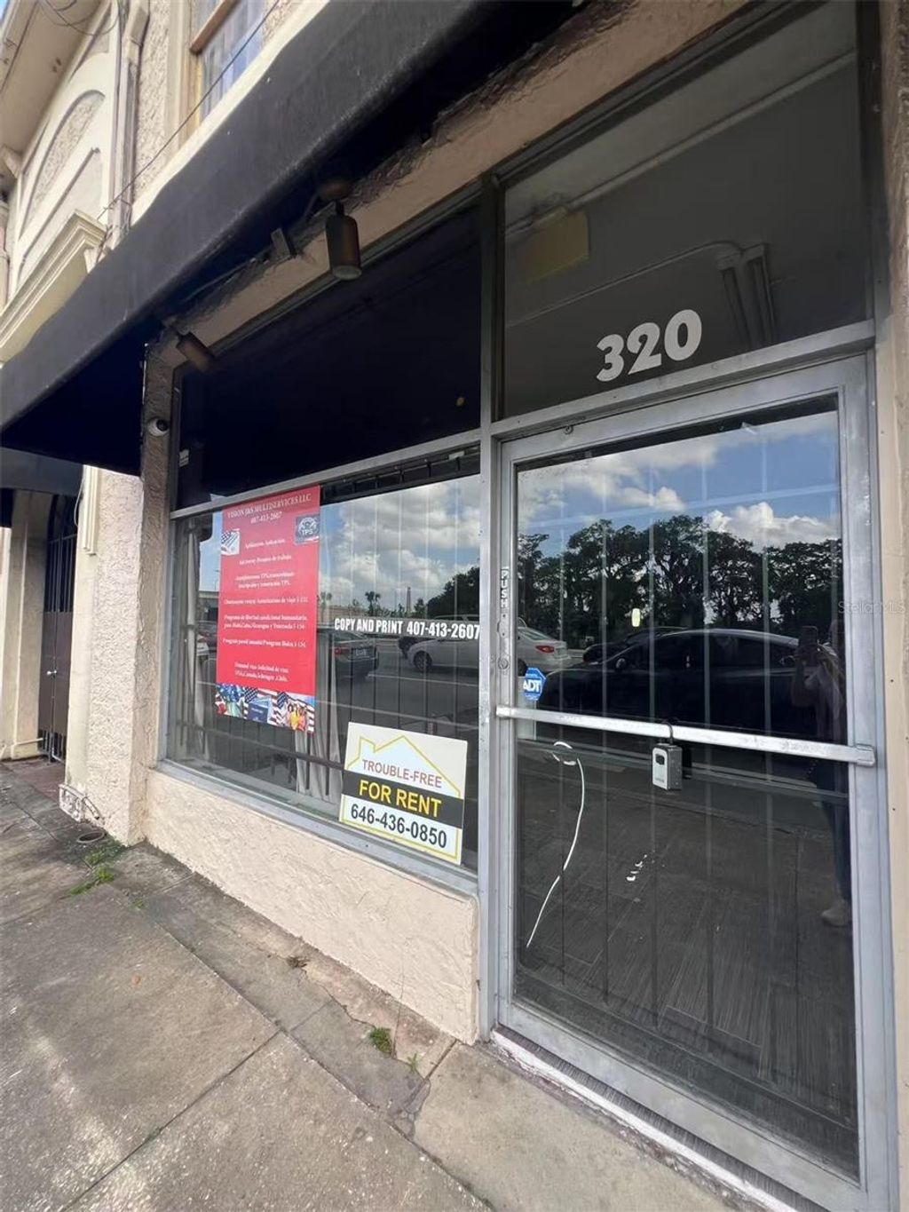 Photo of 320 W Colonial Drive, Orlando, FL 32801 (MLS # O6297512)