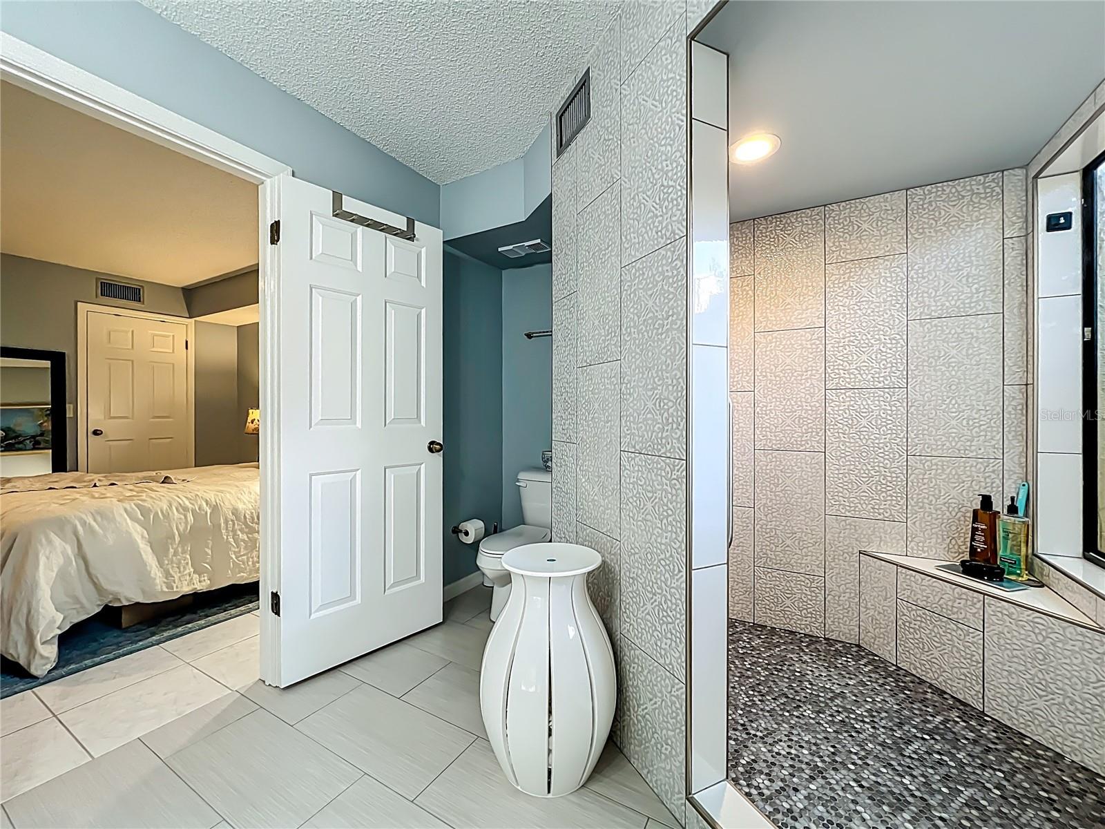 LAKE PINELOCH VILLAGE CONDO 03 - Residential