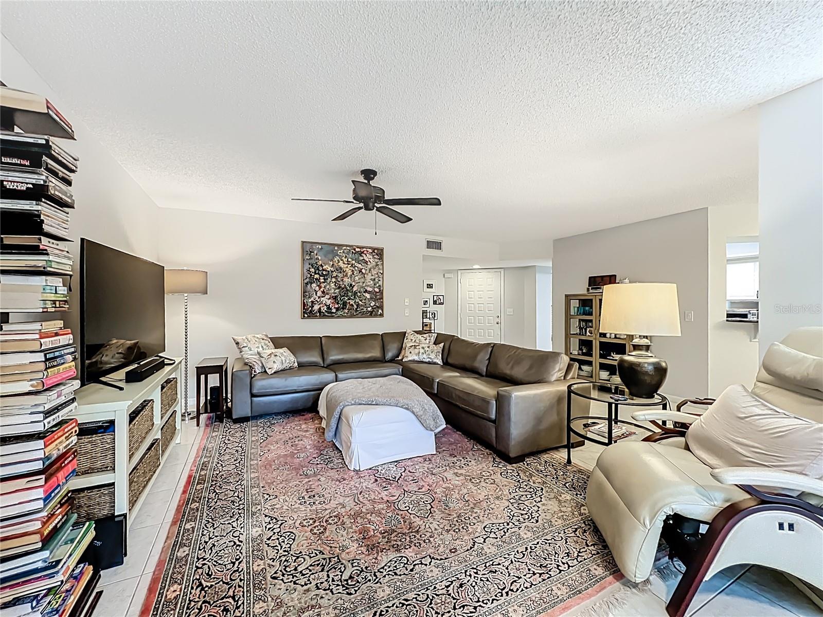 LAKE PINELOCH VILLAGE CONDO 03 - Residential