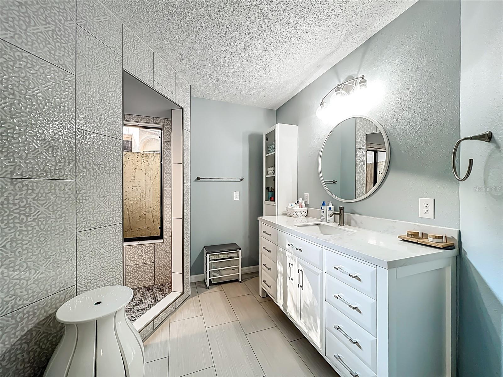 LAKE PINELOCH VILLAGE CONDO 03 - Residential