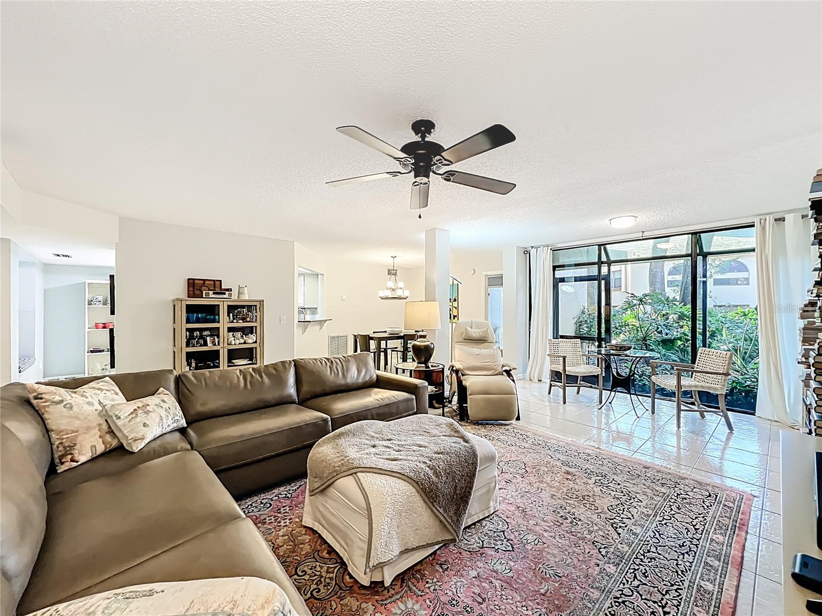 LAKE PINELOCH VILLAGE CONDO 03 - Residential