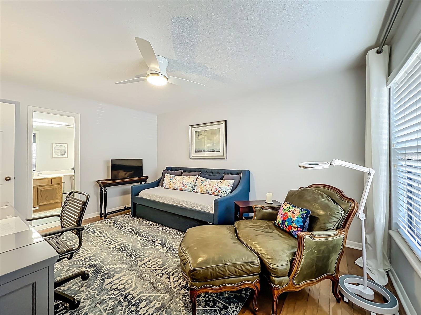 LAKE PINELOCH VILLAGE CONDO 03 - Residential