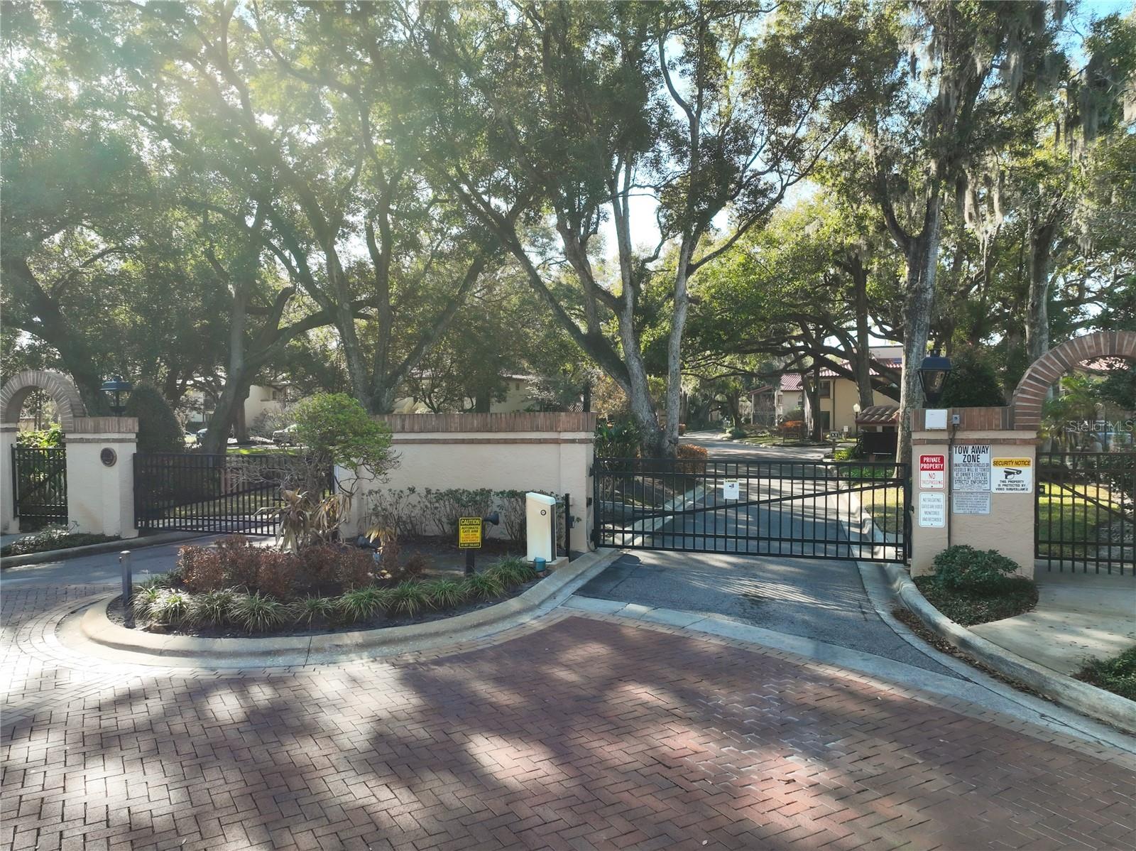 LAKE PINELOCH VILLAGE CONDO 03 - Residential