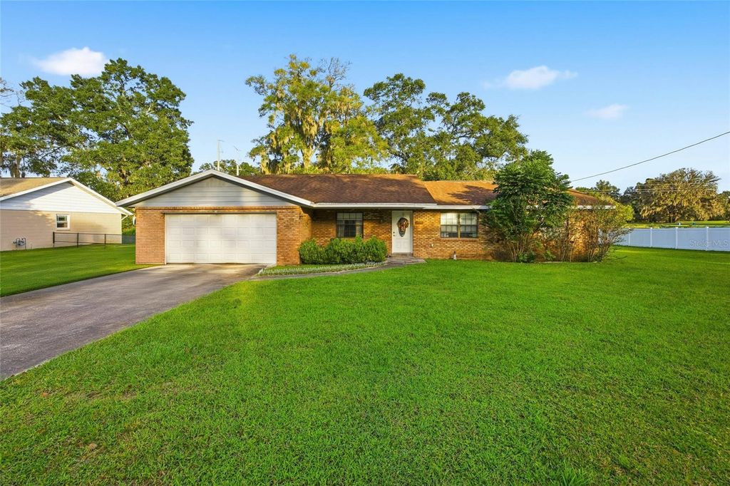 Photo of 1741 SE 43rd Terrace, Ocala, FL 34471 (MLS # OM712334)