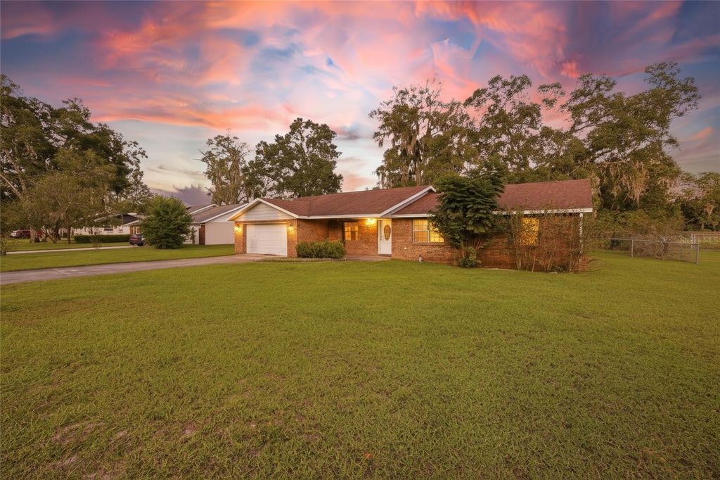 Photo of 1741 SE 43rd Terrace, Ocala, FL 34471 (MLS # OM712334)