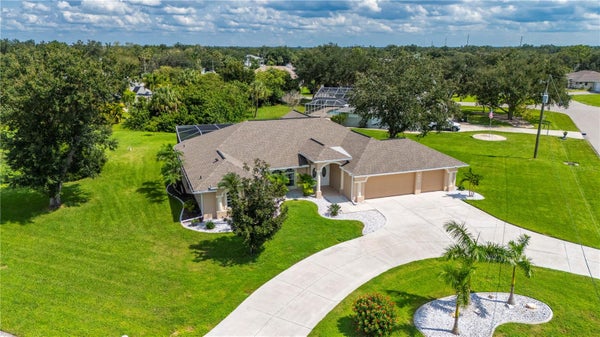 432 GALLEGOS ST, PUNTA GORDA, FL 33983 - Image b03dab366505a08a0bb742e37417cb22/1709689282