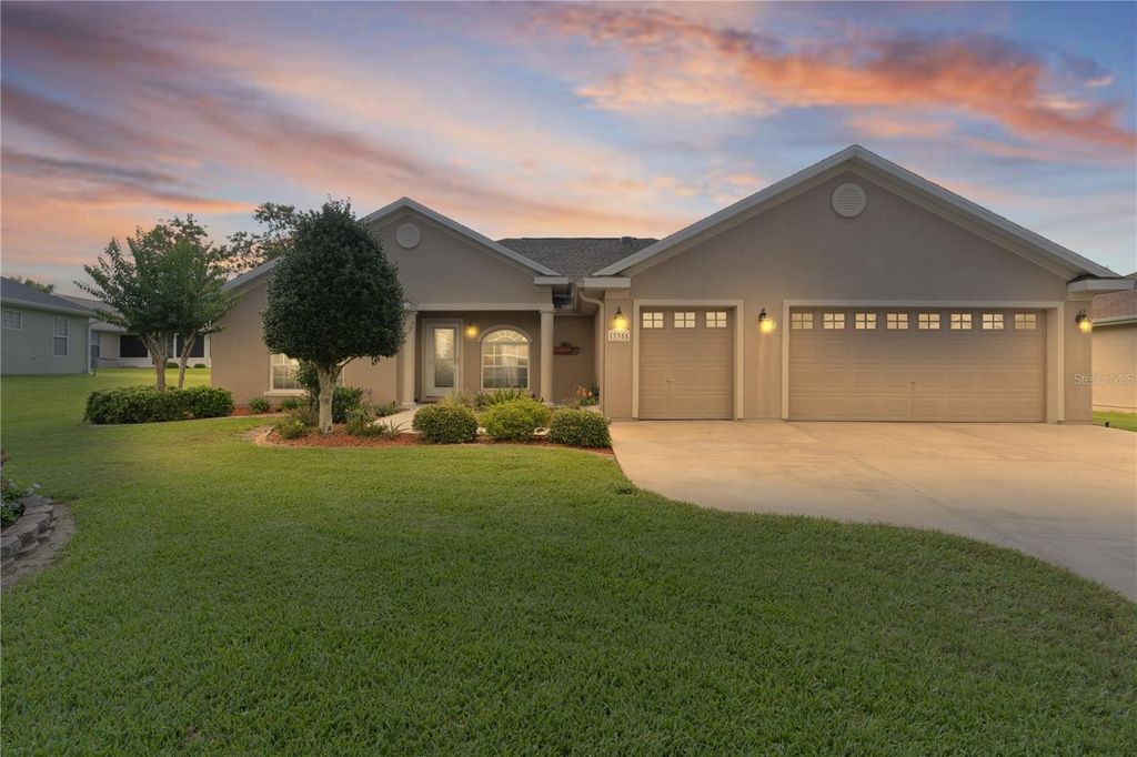 Photo of 17355 SE 110th Terrace, Summerfield, FL 34491 (MLS # G5098071)