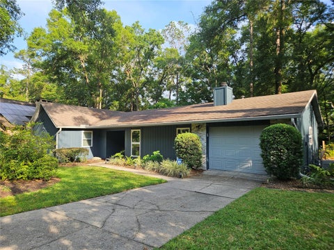 Photo of 7605 SW 7th Place, Gainesville, FL 32607 (MLS # GC541392)