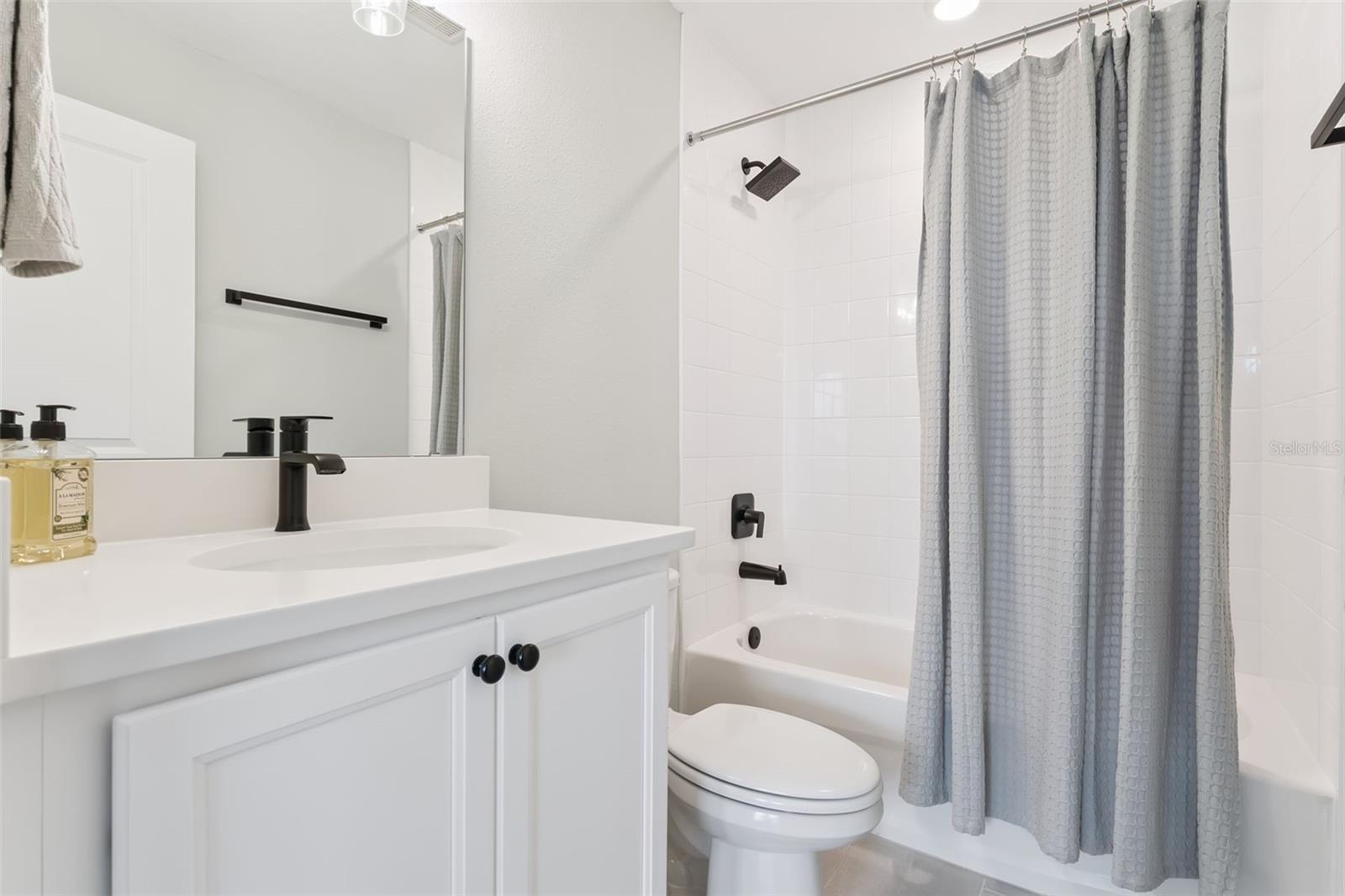 LAUREATE PARK NBRHD CENTER PH 3 - Residential