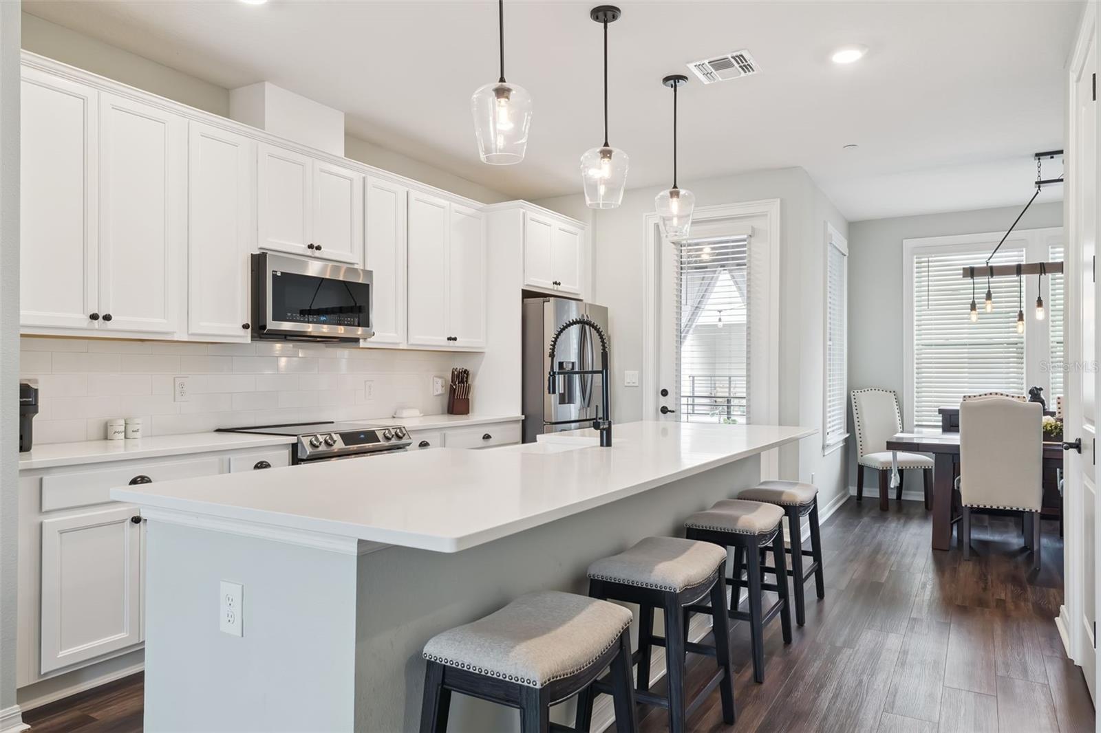 LAUREATE PARK NBRHD CENTER PH 3 - Residential