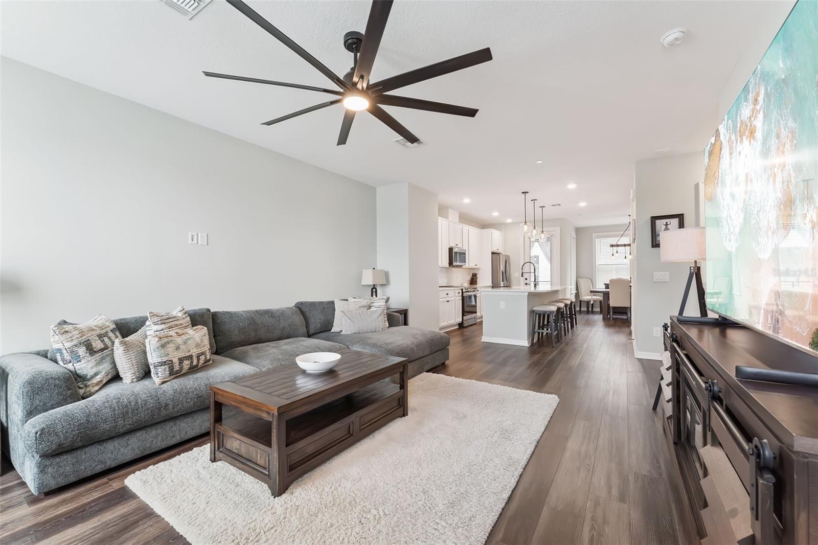 LAUREATE PARK NBRHD CENTER PH 3 - Residential