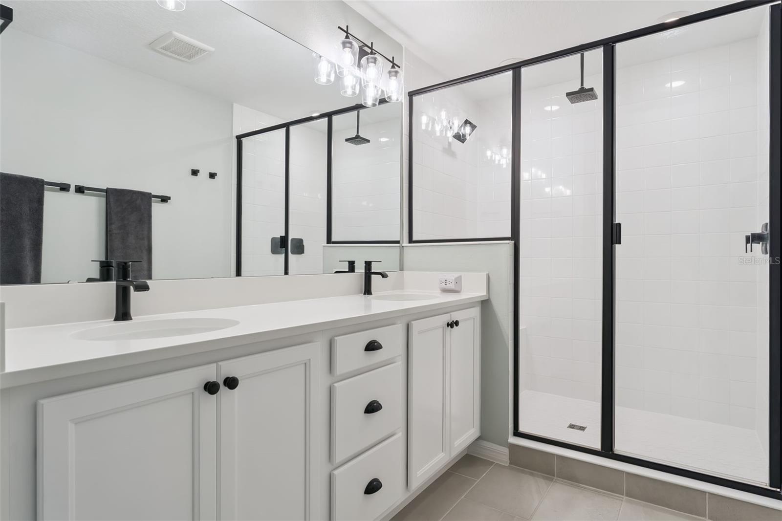 LAUREATE PARK NBRHD CENTER PH 3 - Residential