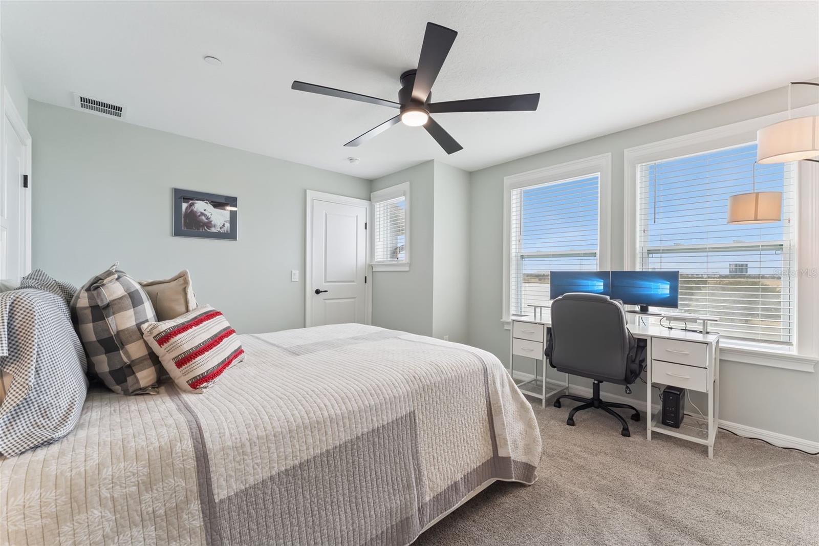 LAUREATE PARK NBRHD CENTER PH 3 - Residential