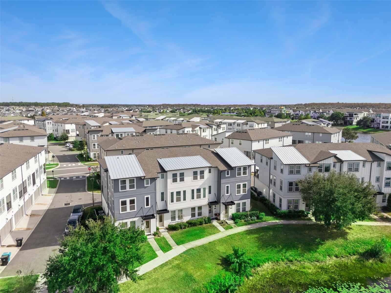 LAUREATE PARK NBRHD CENTER PH 3 - Residential