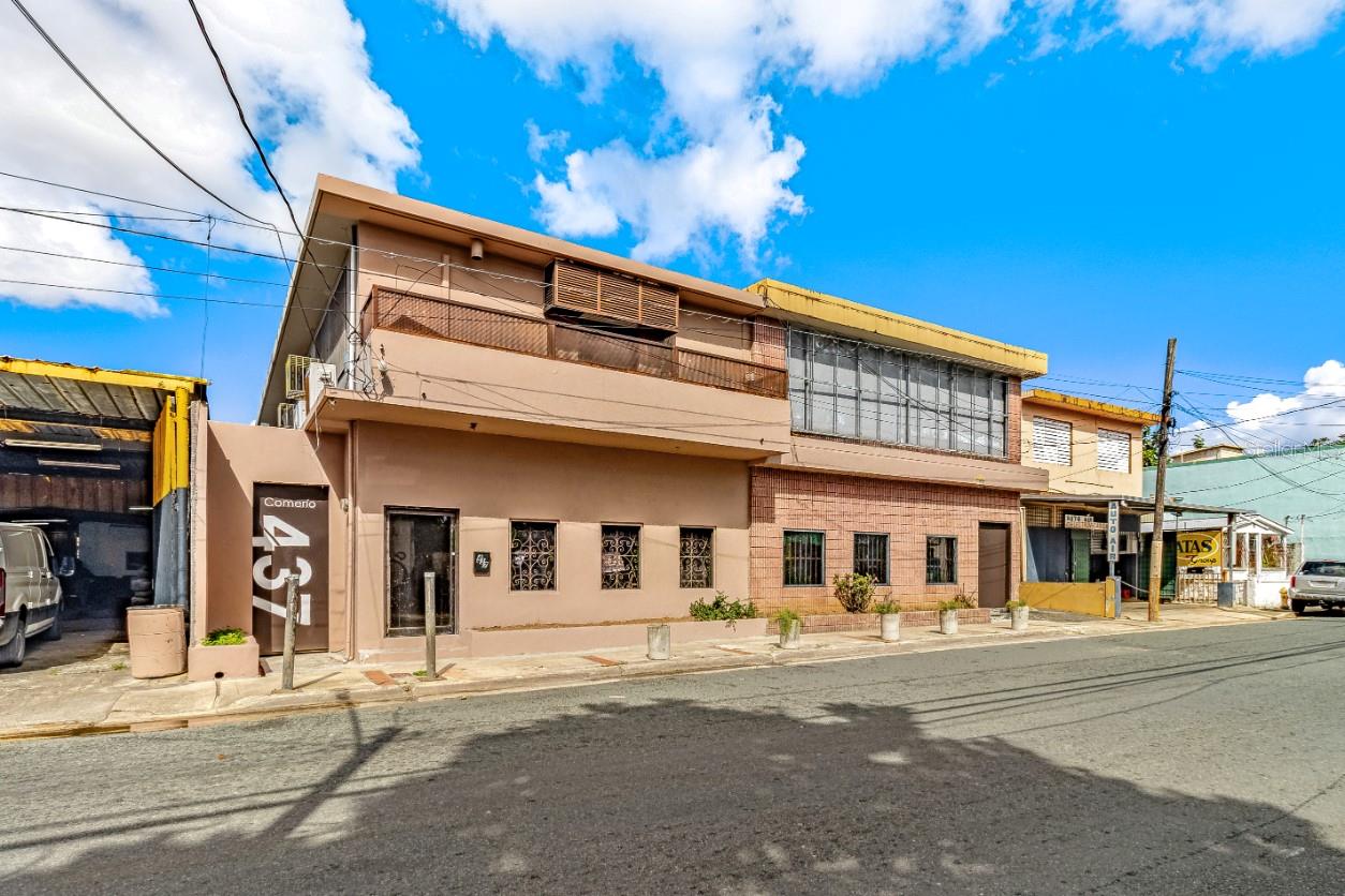 435 URB. HERMANAS DAVILA