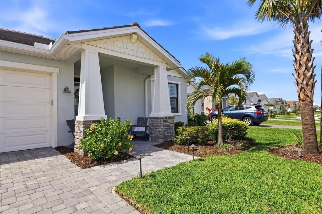 Photo of 18645 Midsummer Place, Venice, FL 34293 (MLS # N6144267)