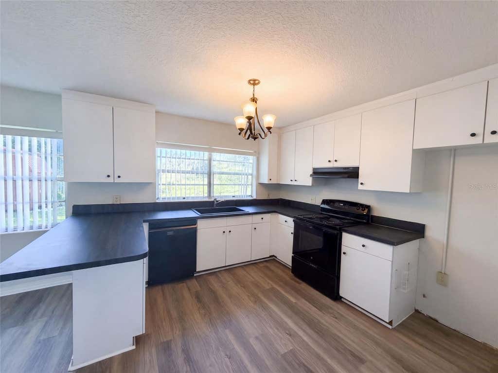 Photo of 1305 W Spencer Street, Plant City, FL 33563 (MLS # O6436791)