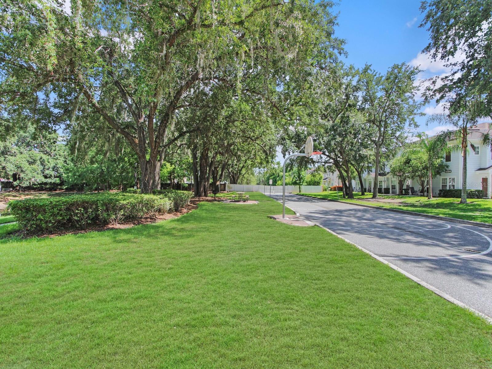 Photo 4 of 20 of 2900 EDENSHIRE WAY 107 townhome