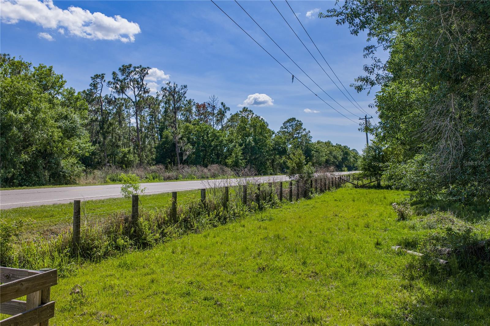 ACREAGE - Land