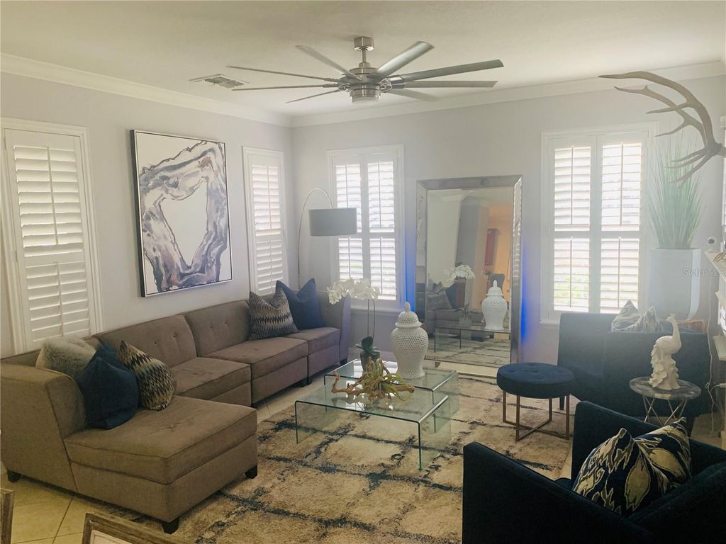 Photo of 319 N Hampton Avenue, Orlando, FL 32803 (MLS # O6386895)