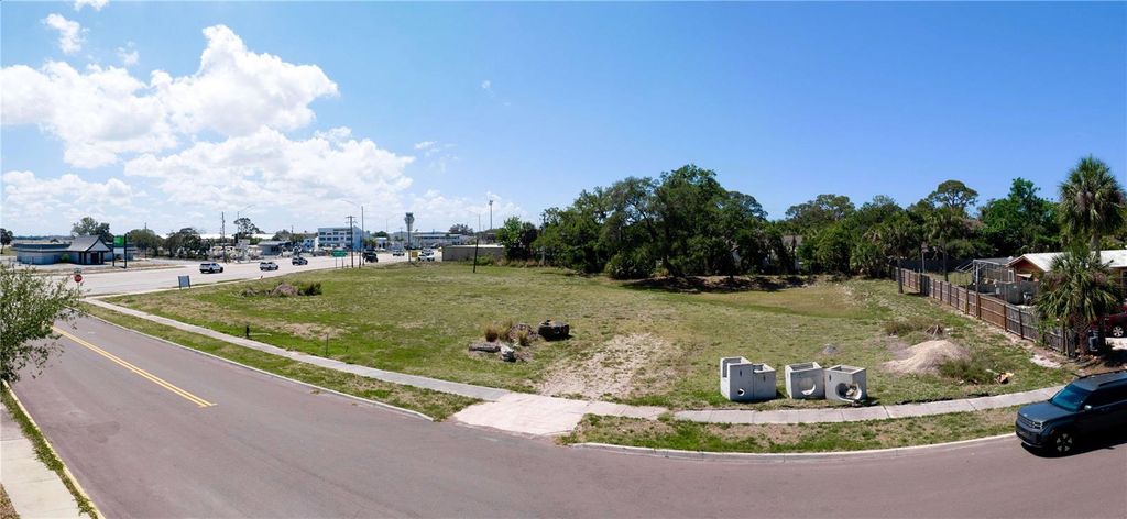 Photo of 7972 N Tamiami Trail, Sarasota, FL 34243 (MLS # A4693413)