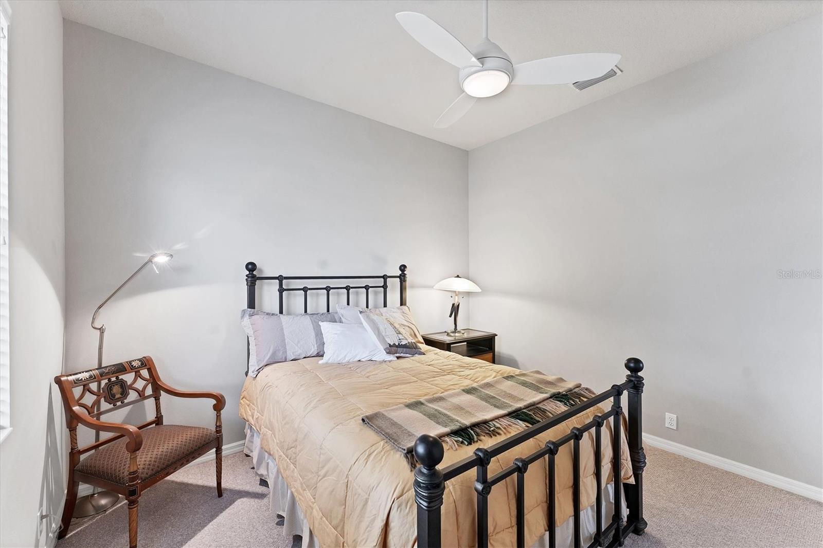 PELICAN POINTE GOLF & COUNTRY CLUB - Residential