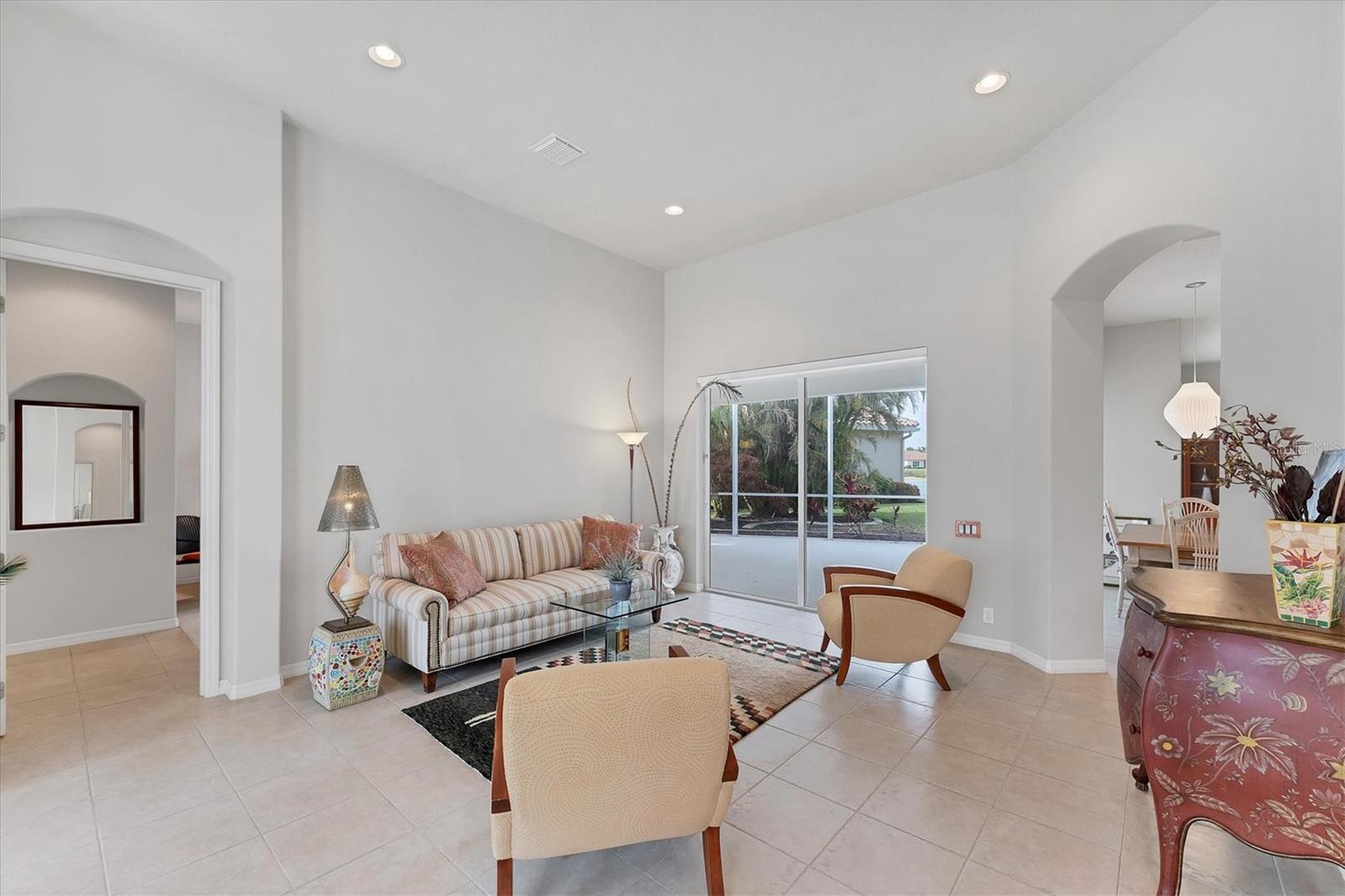PELICAN POINTE GOLF & COUNTRY CLUB - Residential